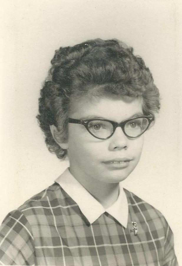 Marilyn Munsell 7th grade school picture